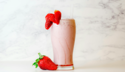 Smoothie Buah Kolagen untuk Kulit Glowing